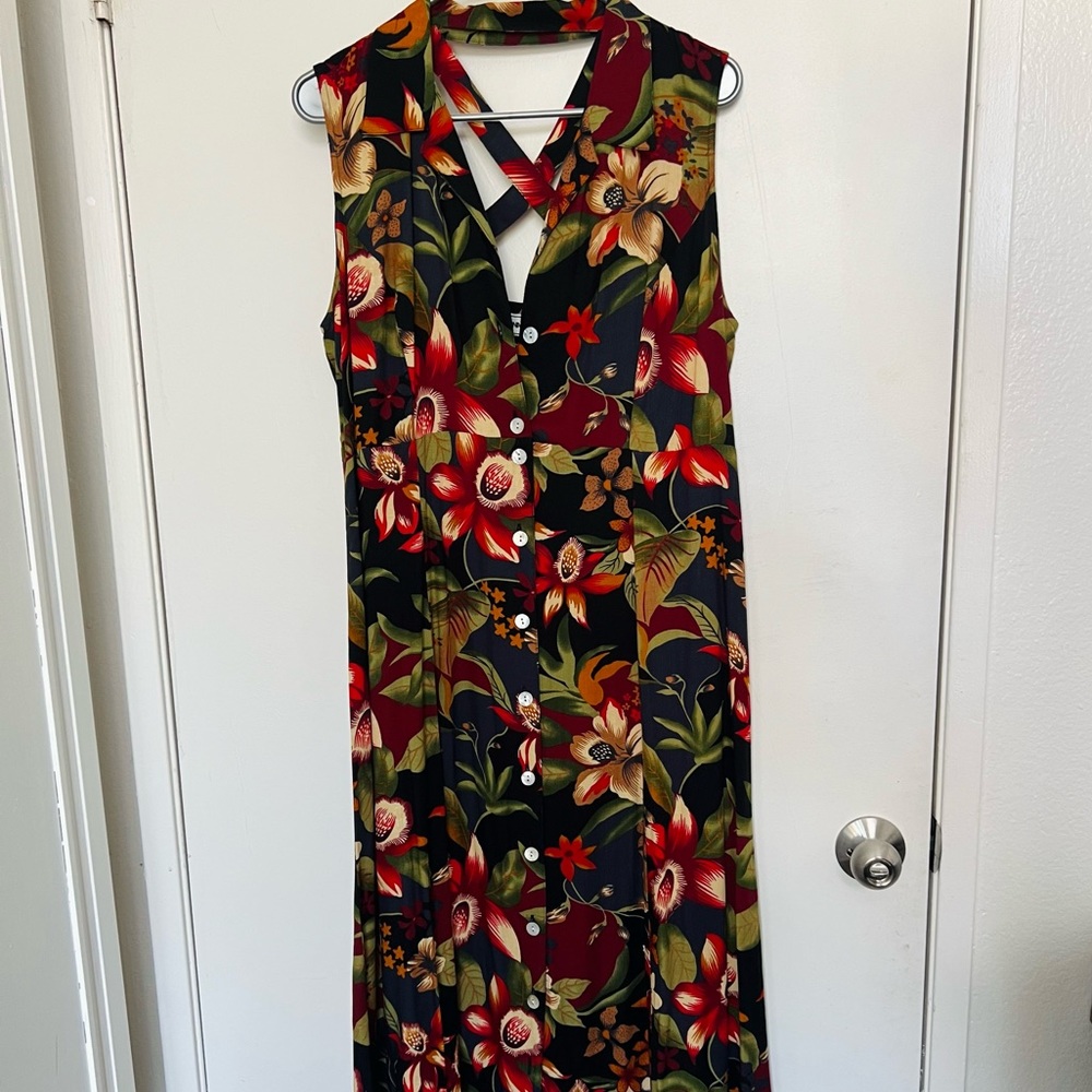 Vintage Floral 🌺 Button Maxi Dress 🖤